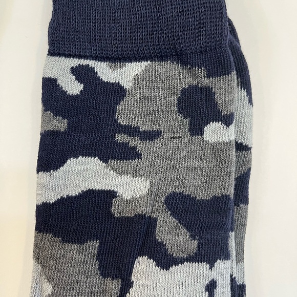 Men’s Crew Socks New Boxed Gift Set- 3 Pack- Navy and Gray Themed - Picture 6 of 9